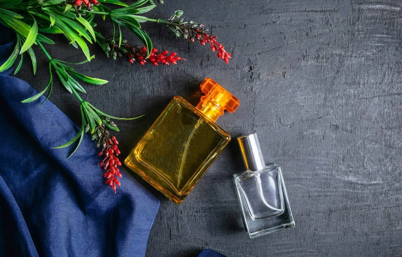 Virtual Assistant 18 Creative Photo Of A Modern Bottle Of Perfume
